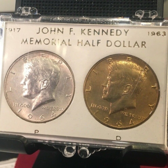 2 [Two] 1964 Kennedy Half Dollars In Snap Pack Beautiful Silver And Golden Tones - Picture 6 of 6